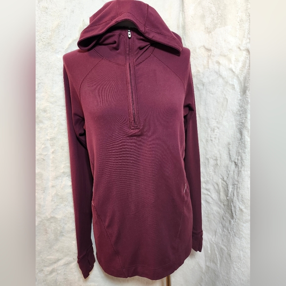 Lululemon Warm Stabilizer 1/2 Zip HoodieGarnet. Size 4 - Picture 15 of 16
